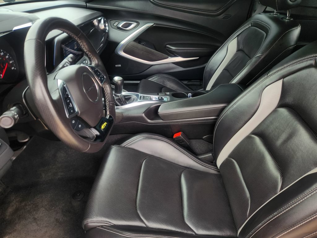 Used 2023 Chevrolet Camaro LT RWD image 17