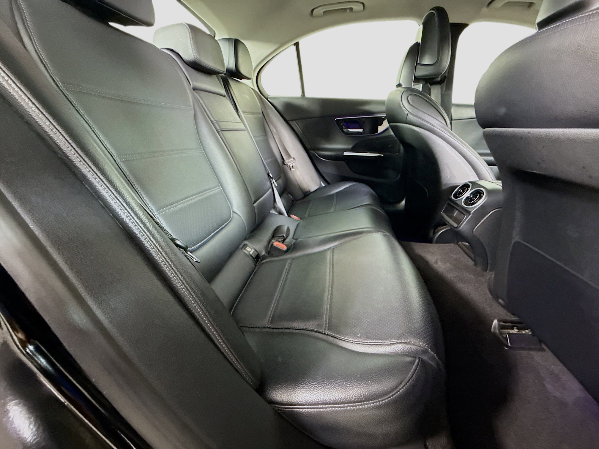 Used 2022 Mercedes-Benz C 300 Sedan image 27