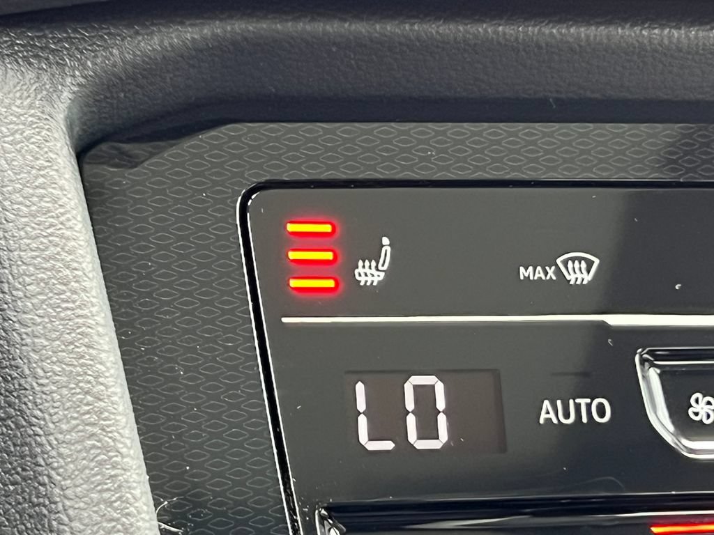New 2026 Volkswagen Taos SE AWD/4WD image 25