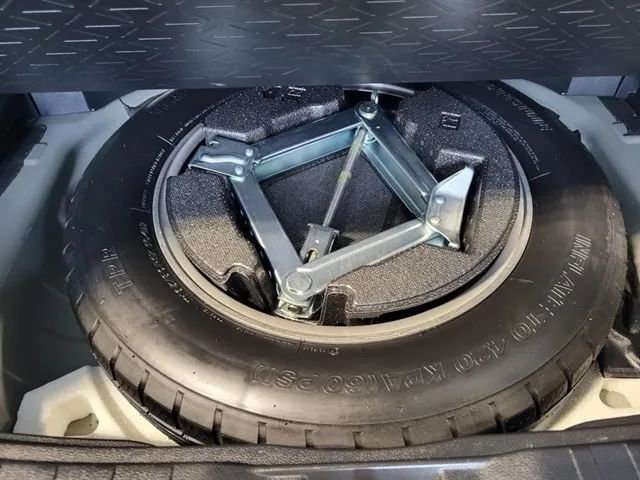 Used 2023 Toyota RAV4 SE AWD/4WD image 18