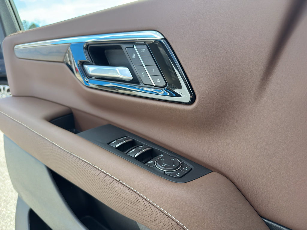 New 2026 Chevrolet Suburban High Country image 24