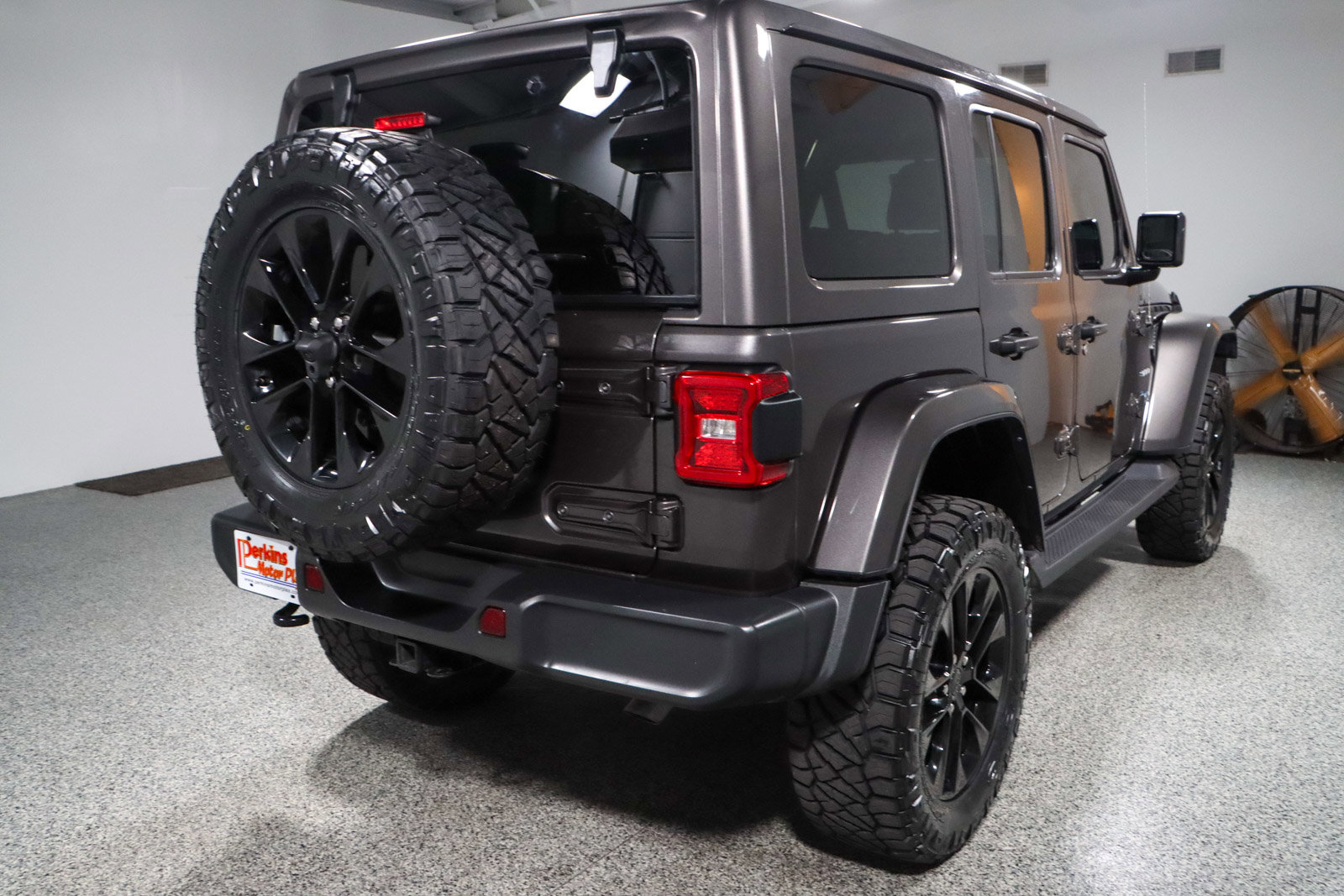 Used 2021 Jeep Wrangler Unlimited Sahara image 8