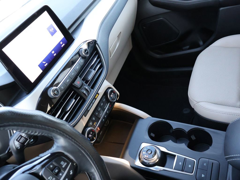 Used 2021 Ford Escape SEL image 23