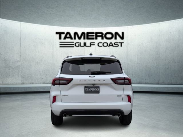 Used 2023 Ford Escape ST-Line Select AWD/4WD image 4