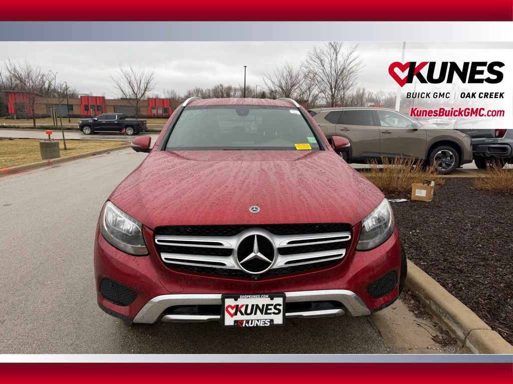 Used 2018 Mercedes-Benz GLC 300 w/ Premium Package image 2