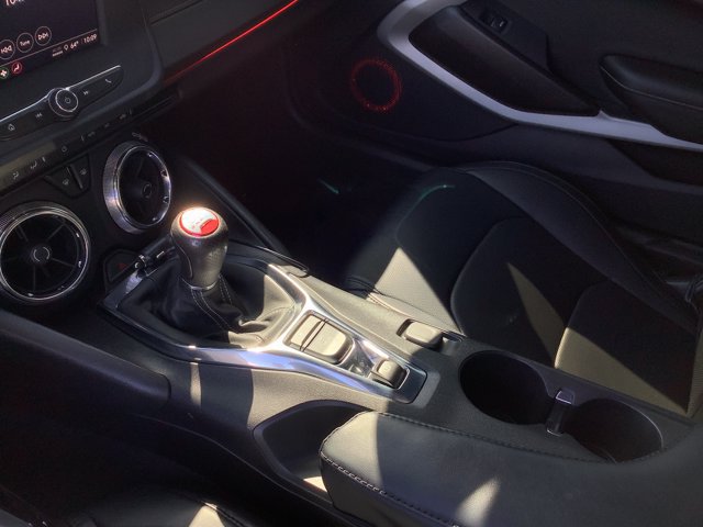Used 2022 Chevrolet Camaro LT RWD image 16