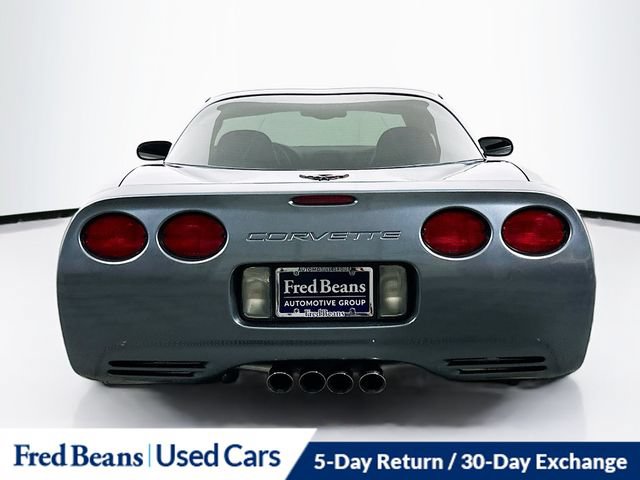Used 2004 Chevrolet Corvette Coupe w/ Roof Package RWD image 9