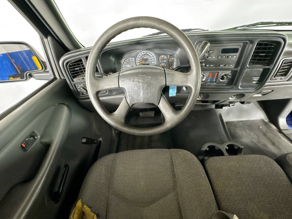 Used 2004 Chevrolet Silverado 2500 W/T RWD image 17
