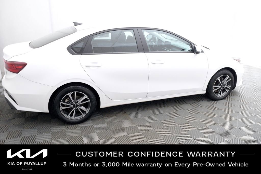 Used 2023 Kia Forte LXS w/ LXS Technology Package image 4