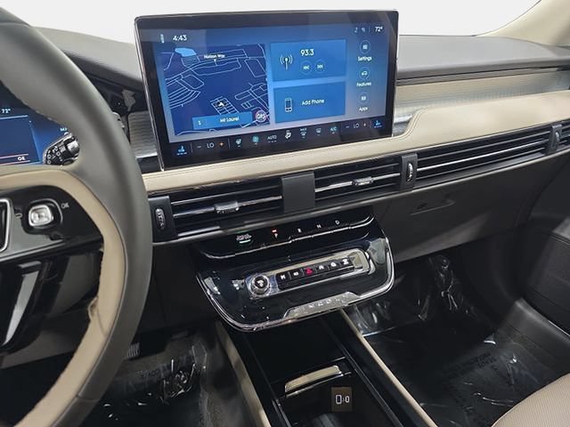 Certified 2023 Lincoln Corsair AWD w/ Equipment Group 101A image 17