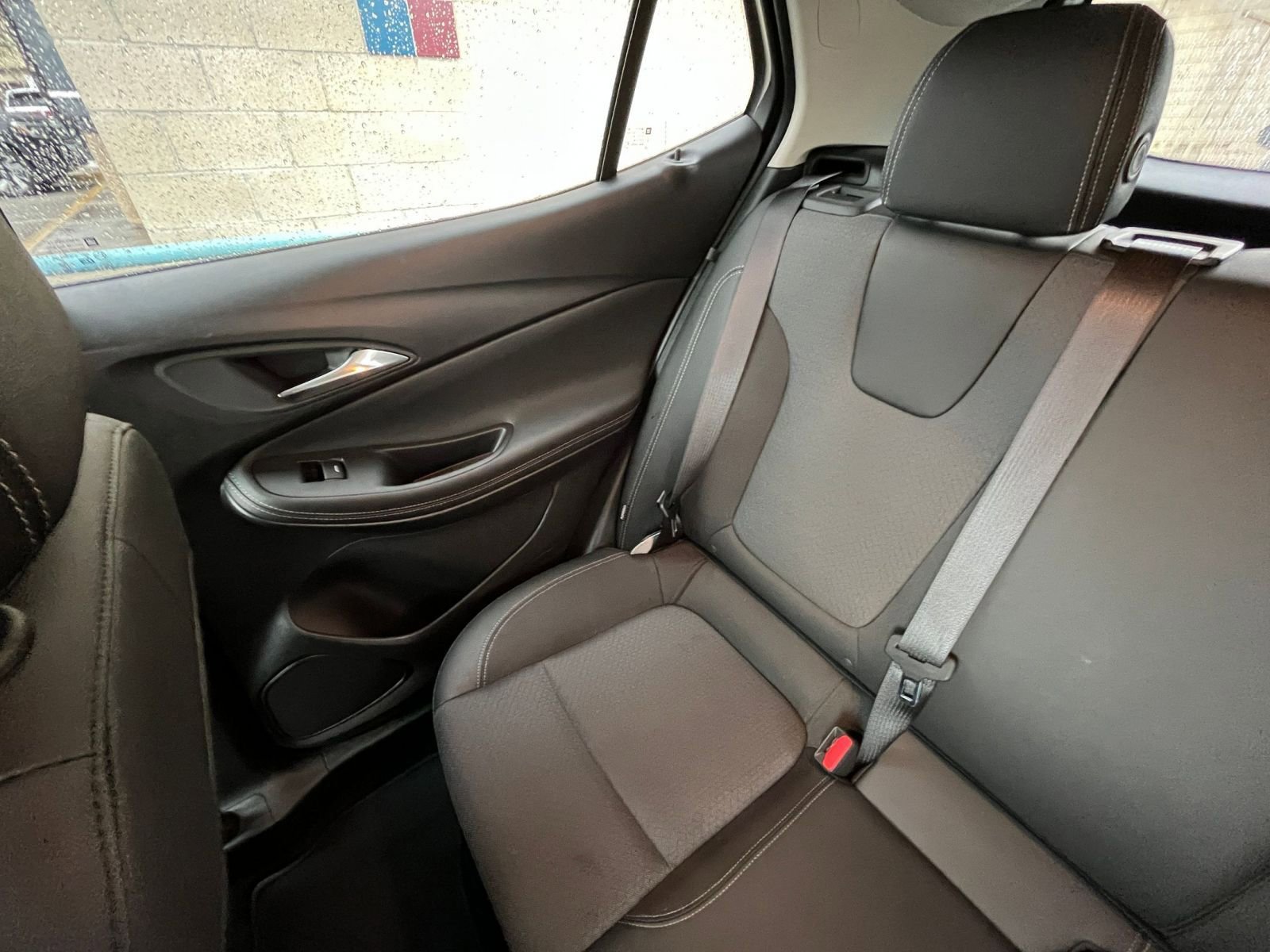 Used 2025 Buick Encore GX Preferred image 39