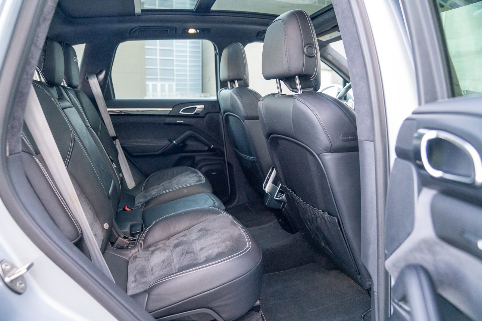 Used 2016 Porsche Cayenne GTS image 26