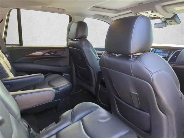 Used 2018 Cadillac Escalade Luxury RWD image 24