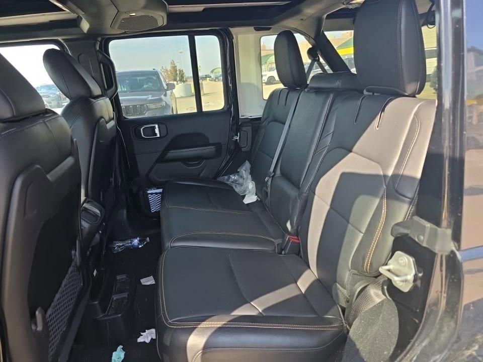 Used 2024 Jeep Wrangler Unlimited Sahara w/ Technology Group image 13