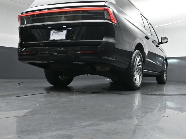 Certified 2025 Lincoln Navigator L Reserve AWD/4WD image 40