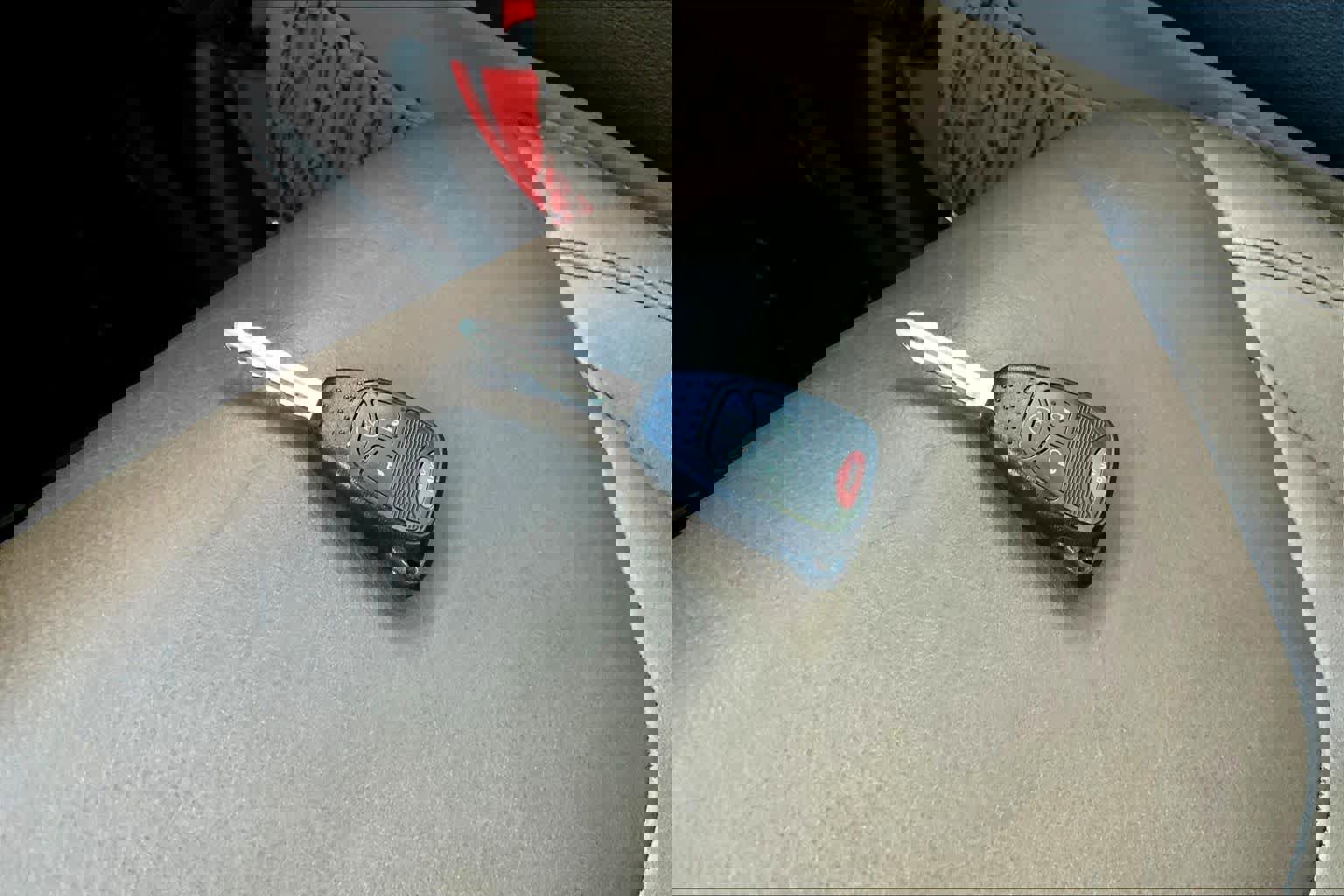 Used 2016 Jeep Wrangler Sahara w/ Connectivity Group image 15