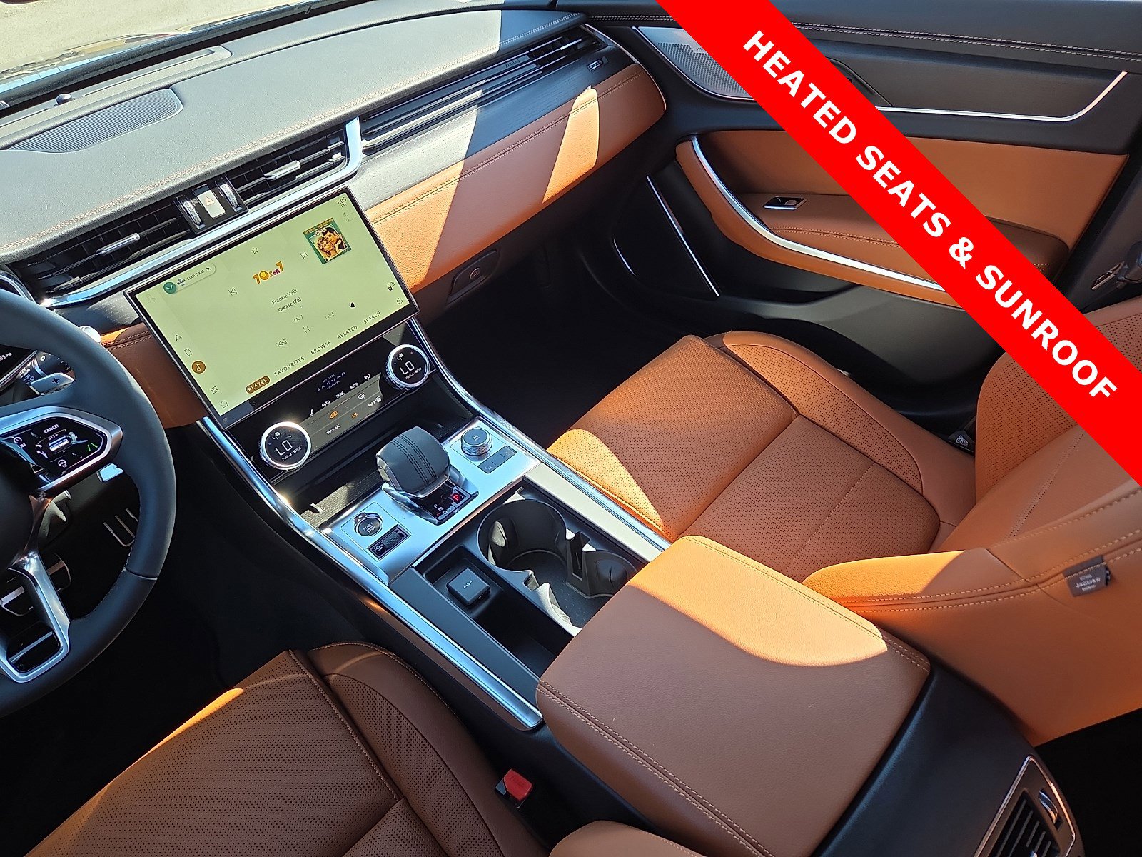 Used 2024 Jaguar XF R-Dynamic SE image 12