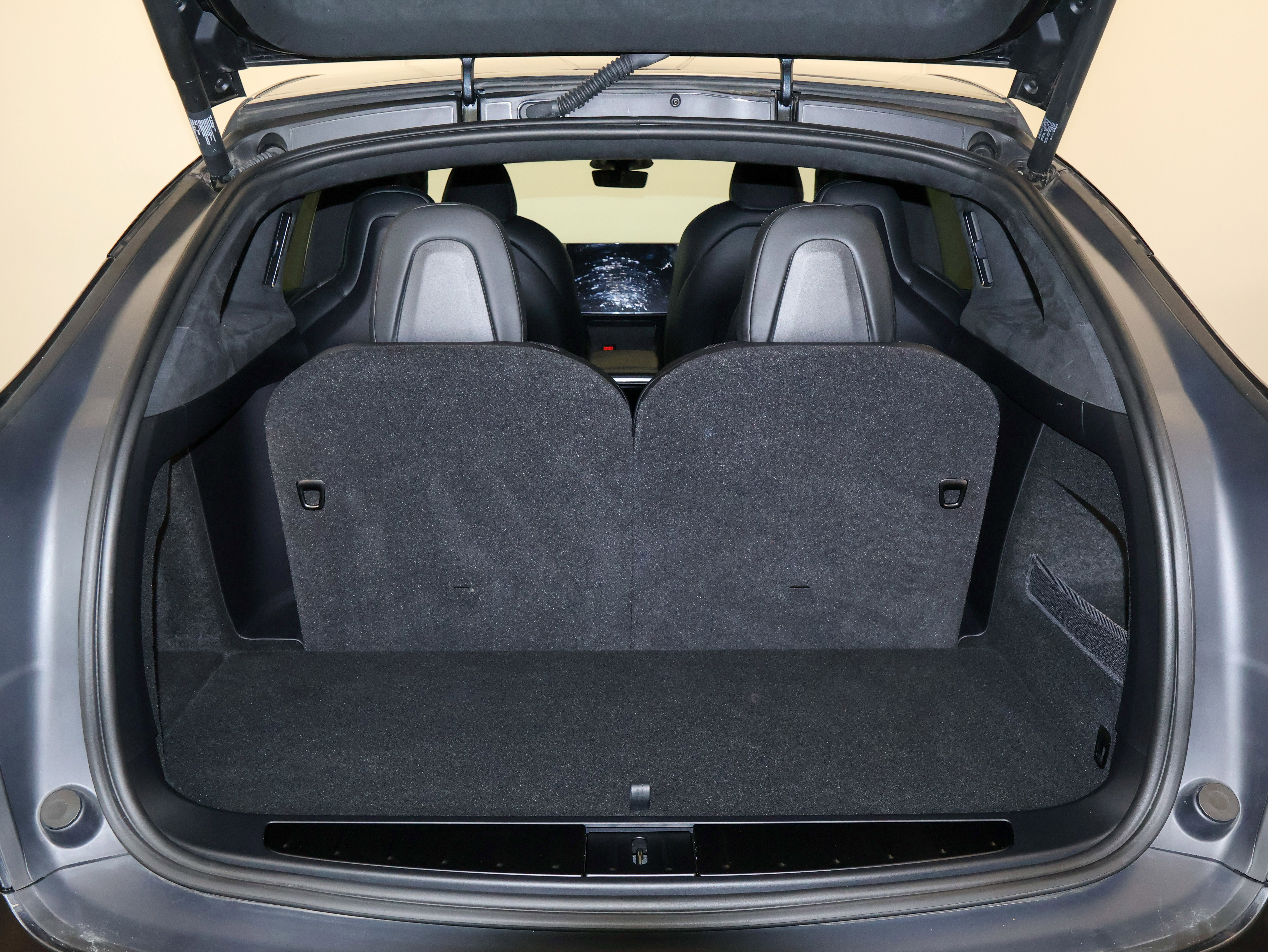 Used 2023 Tesla Model X Plaid image 13