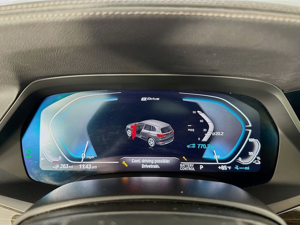 Used 2023 BMW X5 xDrive45e image 17