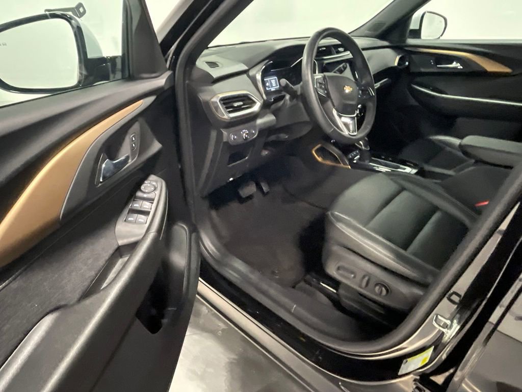 Used 2023 Chevrolet TrailBlazer ACTIV w/ Convenience Package image 18