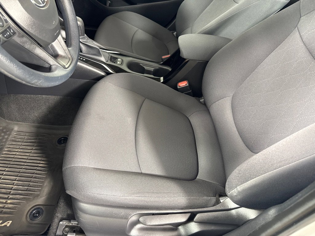 Used 2020 Toyota Corolla LE image 11