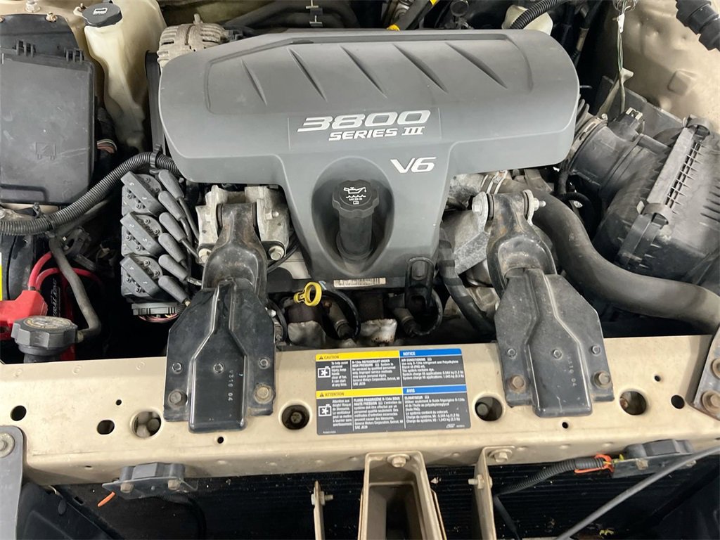 Used 2005 Buick LaCrosse CX image 23