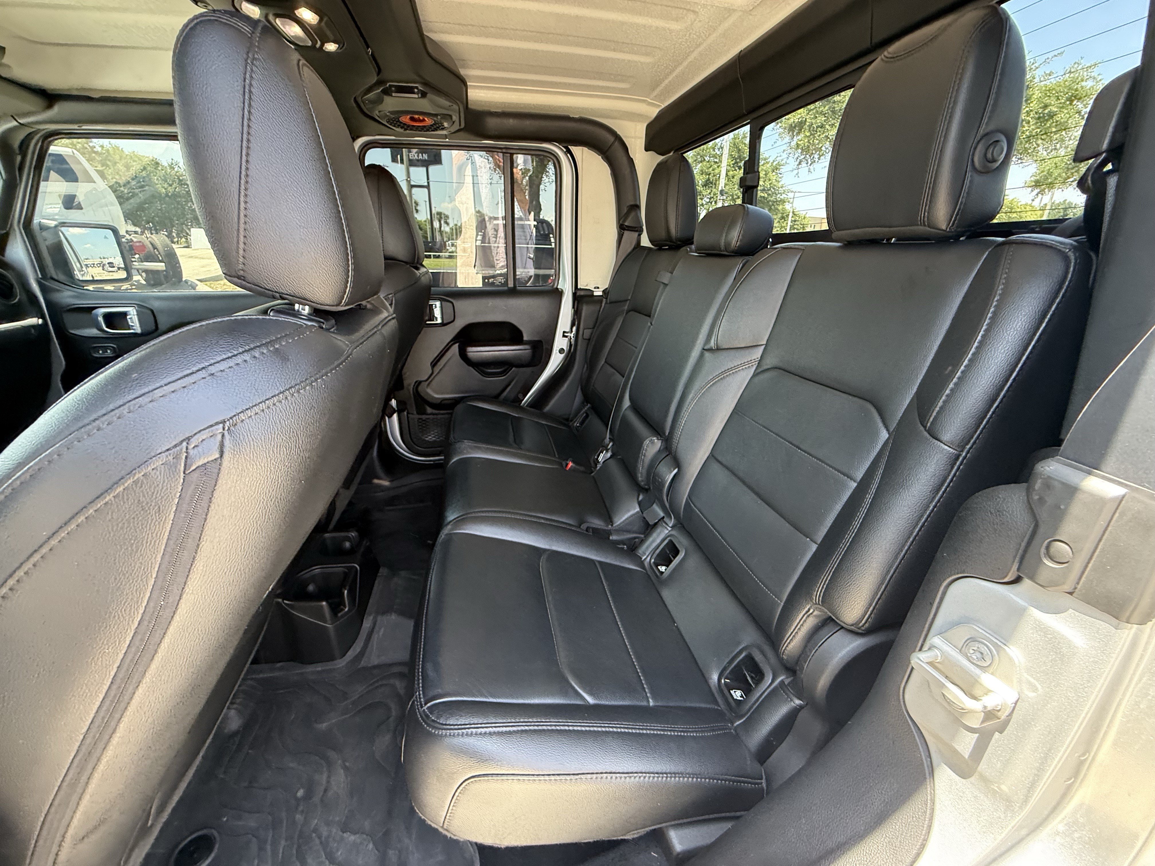 Used 2023 Jeep Gladiator Sport AWD/4WD image 29