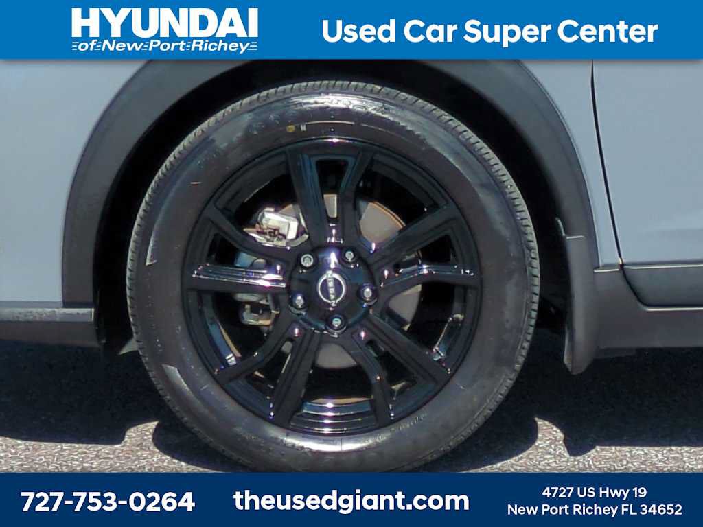 Used 2024 Nissan Kicks SR w/ SR Premium Package FWD image 10