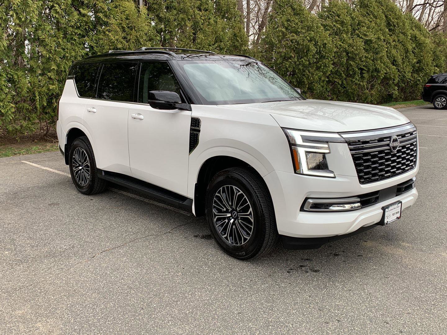 Certified 2025 Nissan Armada Platinum w/ Convenience Package image 7