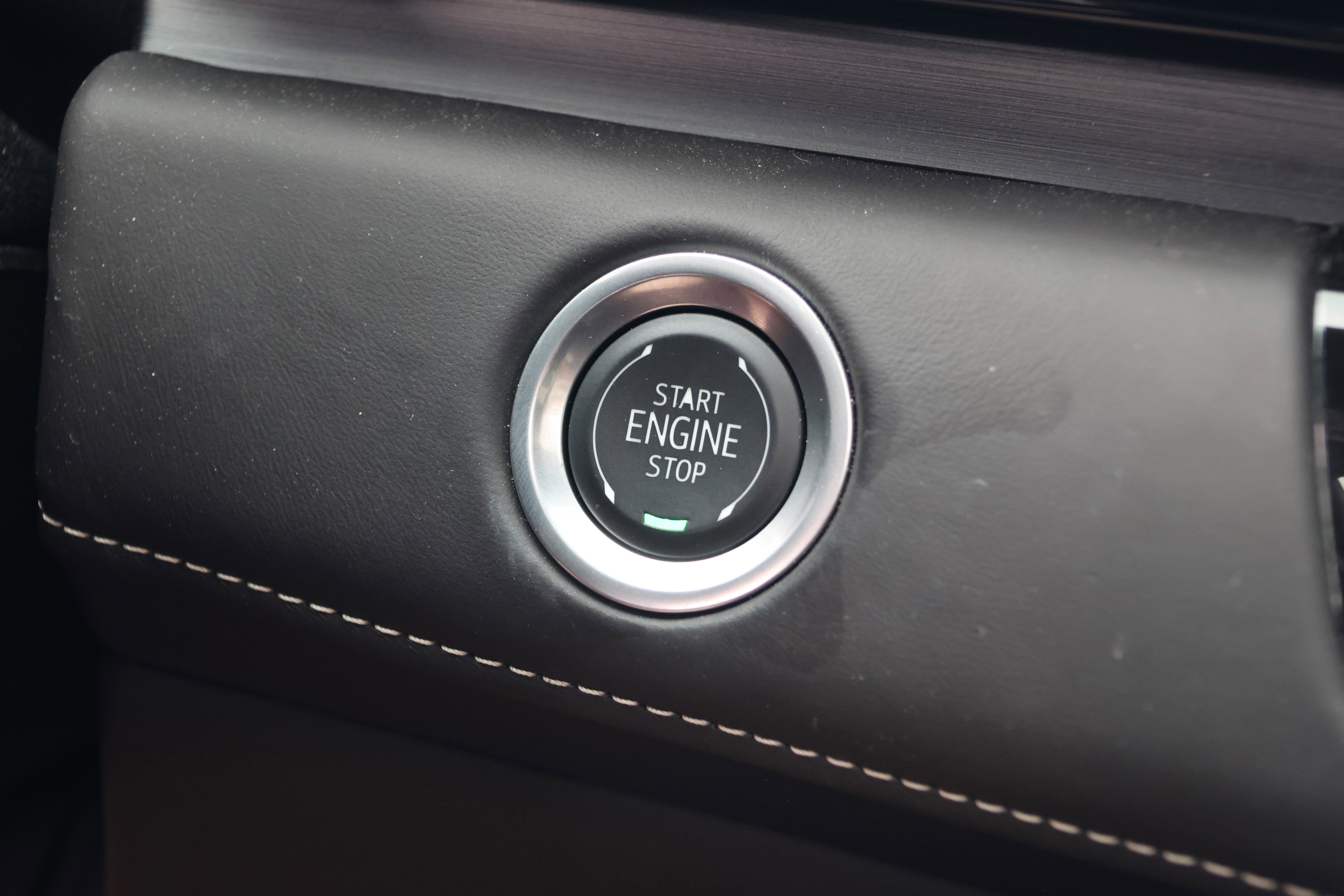 Used 2024 Cadillac Escalade V w/ LPO, ONYX Package AWD/4WD image 30