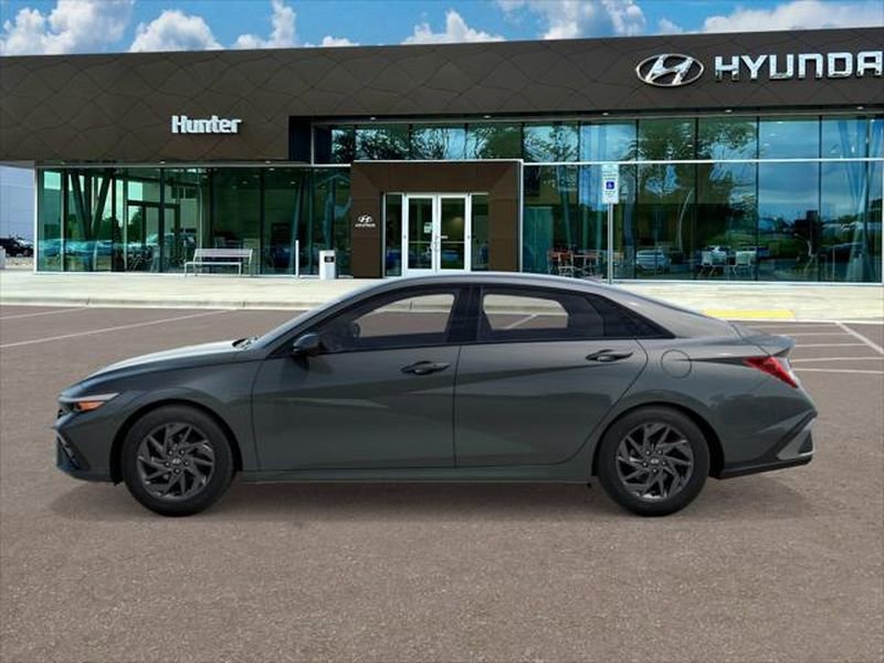 New 2026 Hyundai Elantra Blue FWD image 3
