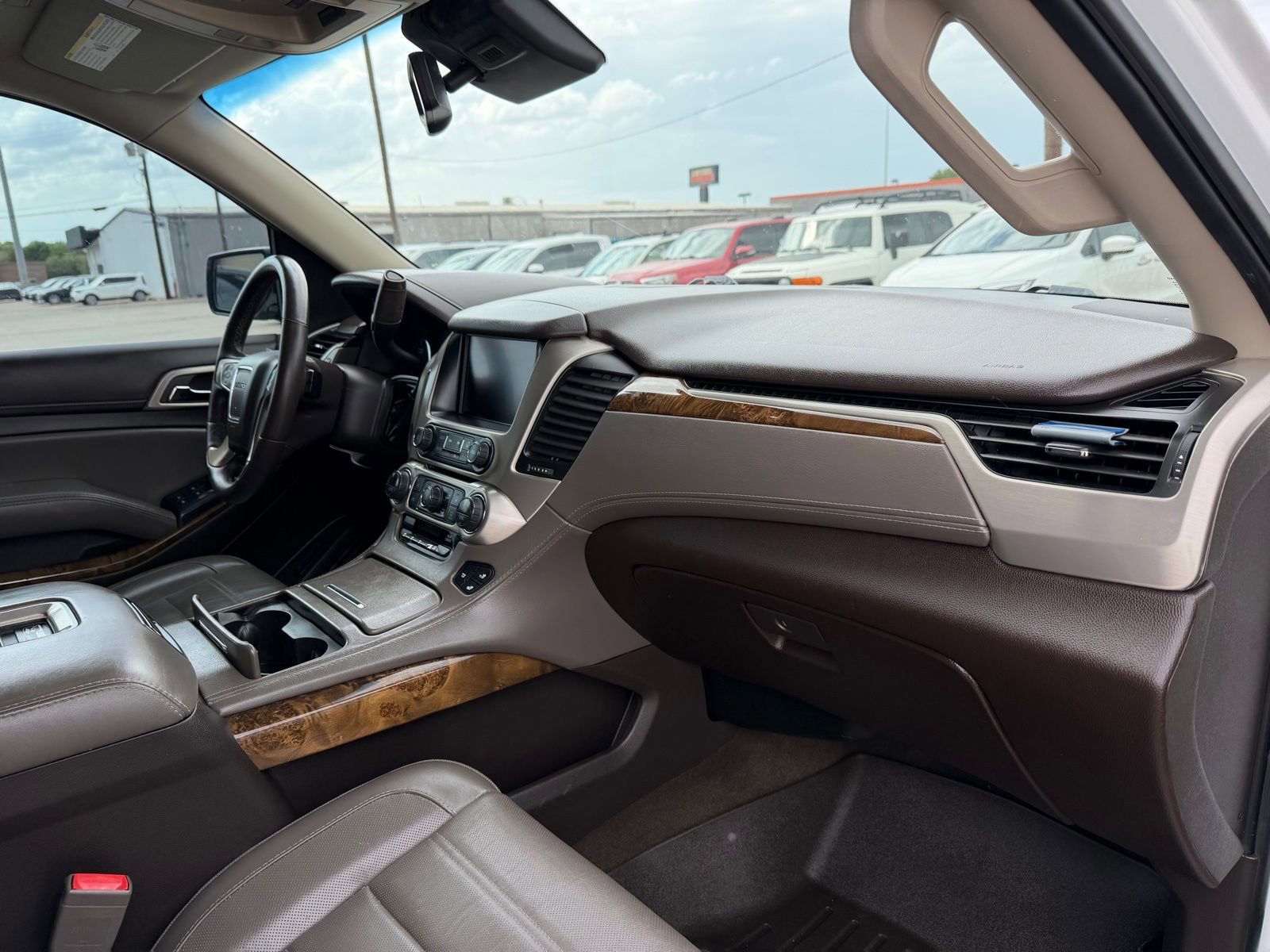 Used 2016 GMC Yukon Denali w/ Open Road Package AWD/4WD image 16