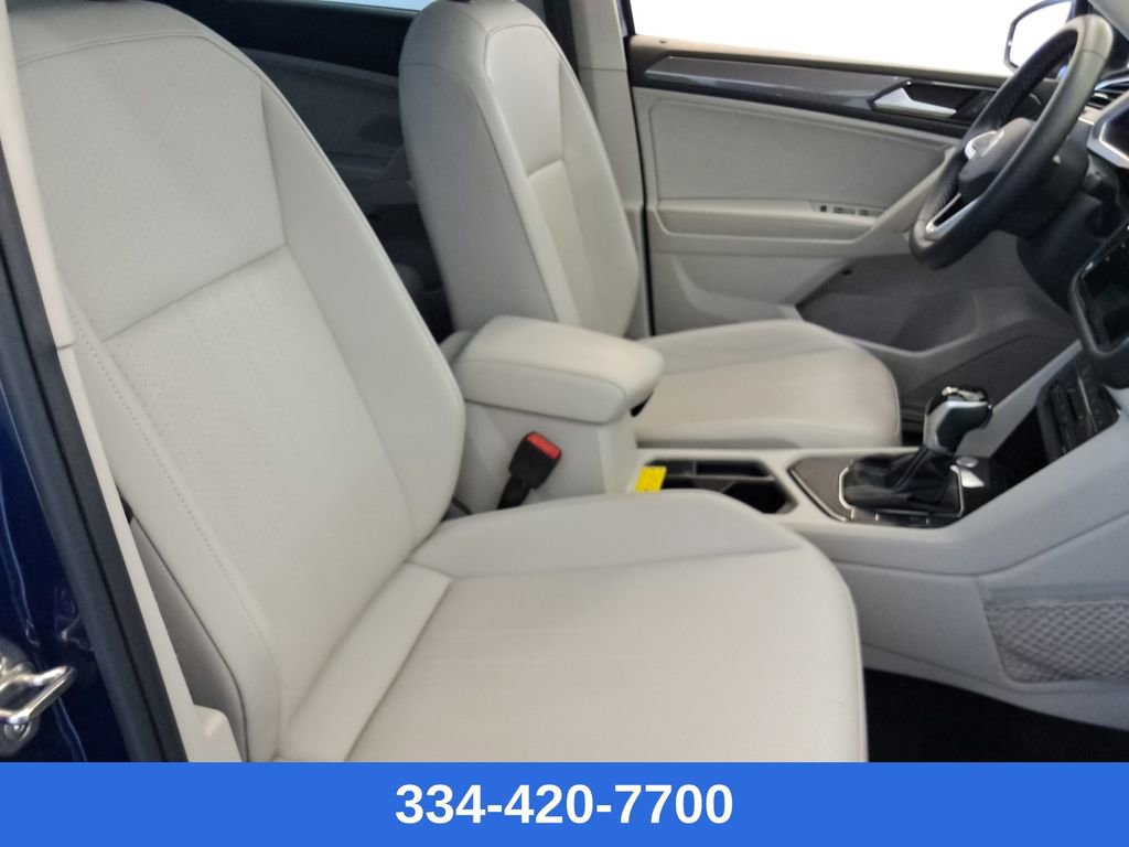 Certified 2022 Volkswagen Tiguan SE image 16