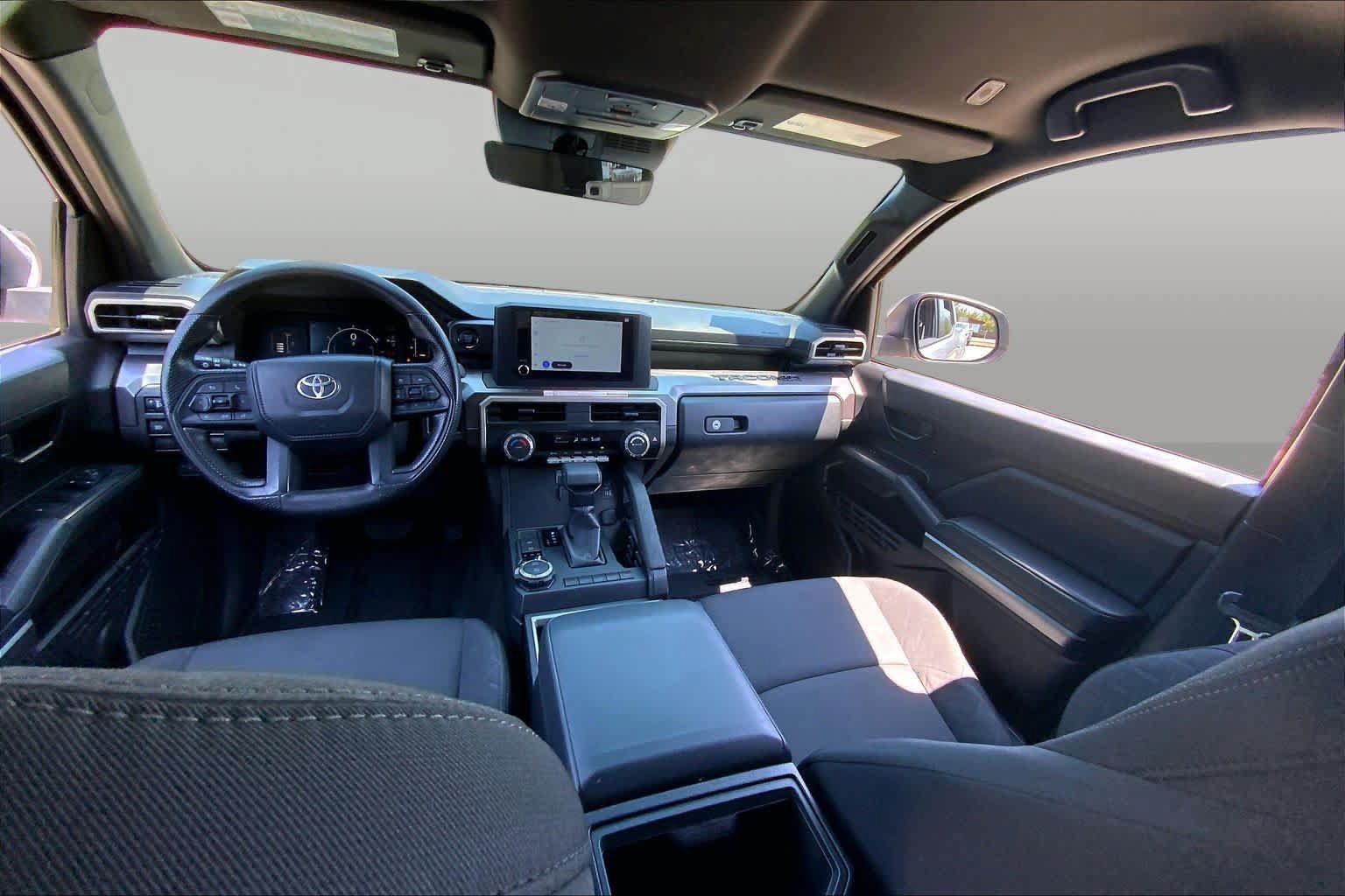 Used 2025 Toyota Tacoma SR5 AWD/4WD image 16