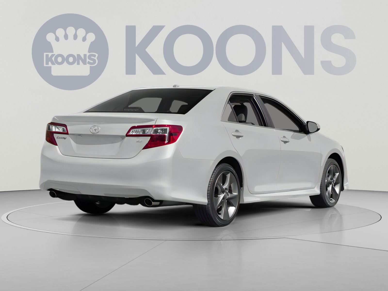 Used 2014 Toyota Camry SE FWD image 2