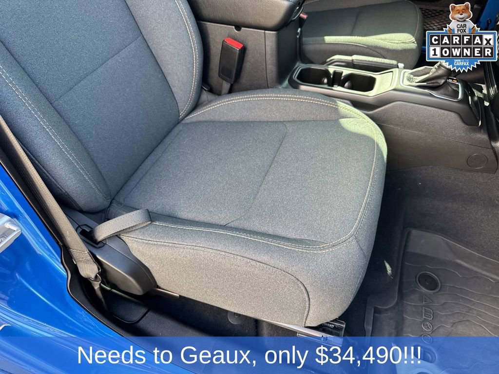 Used 2025 Jeep Wrangler Sport image 27