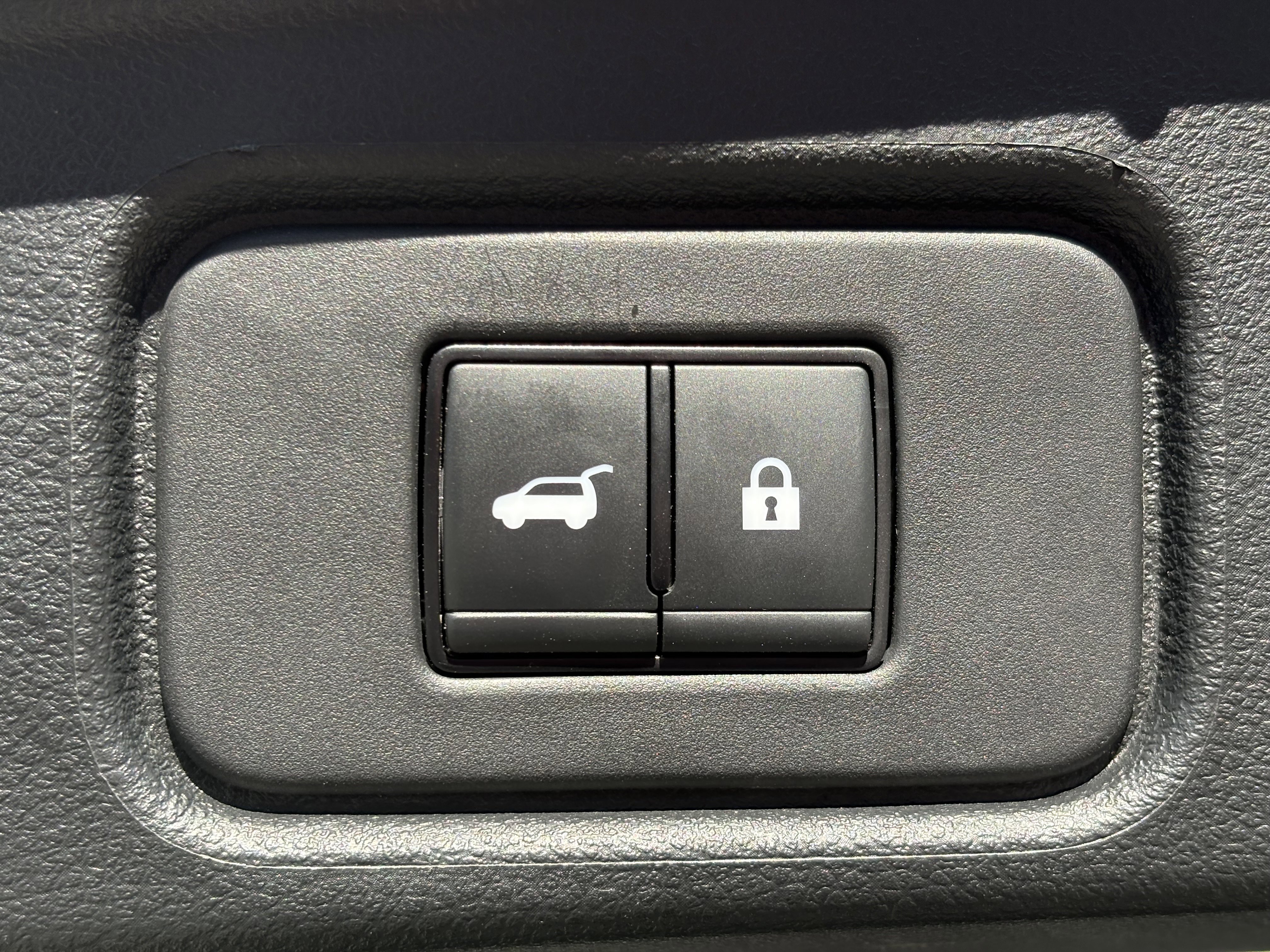 Used 2023 Nissan Pathfinder Platinum w/ Lighting Package (N93) AWD/4WD image 10