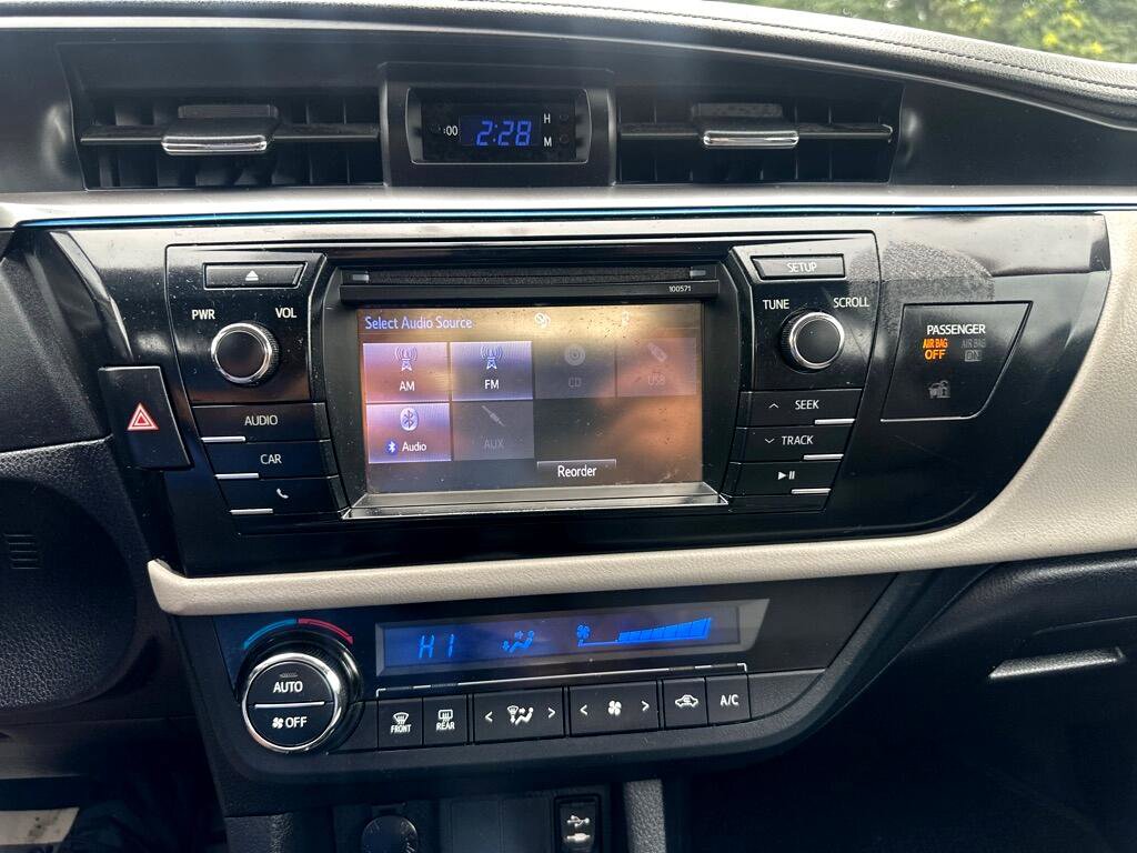 Used 2016 Toyota Corolla LE image 37