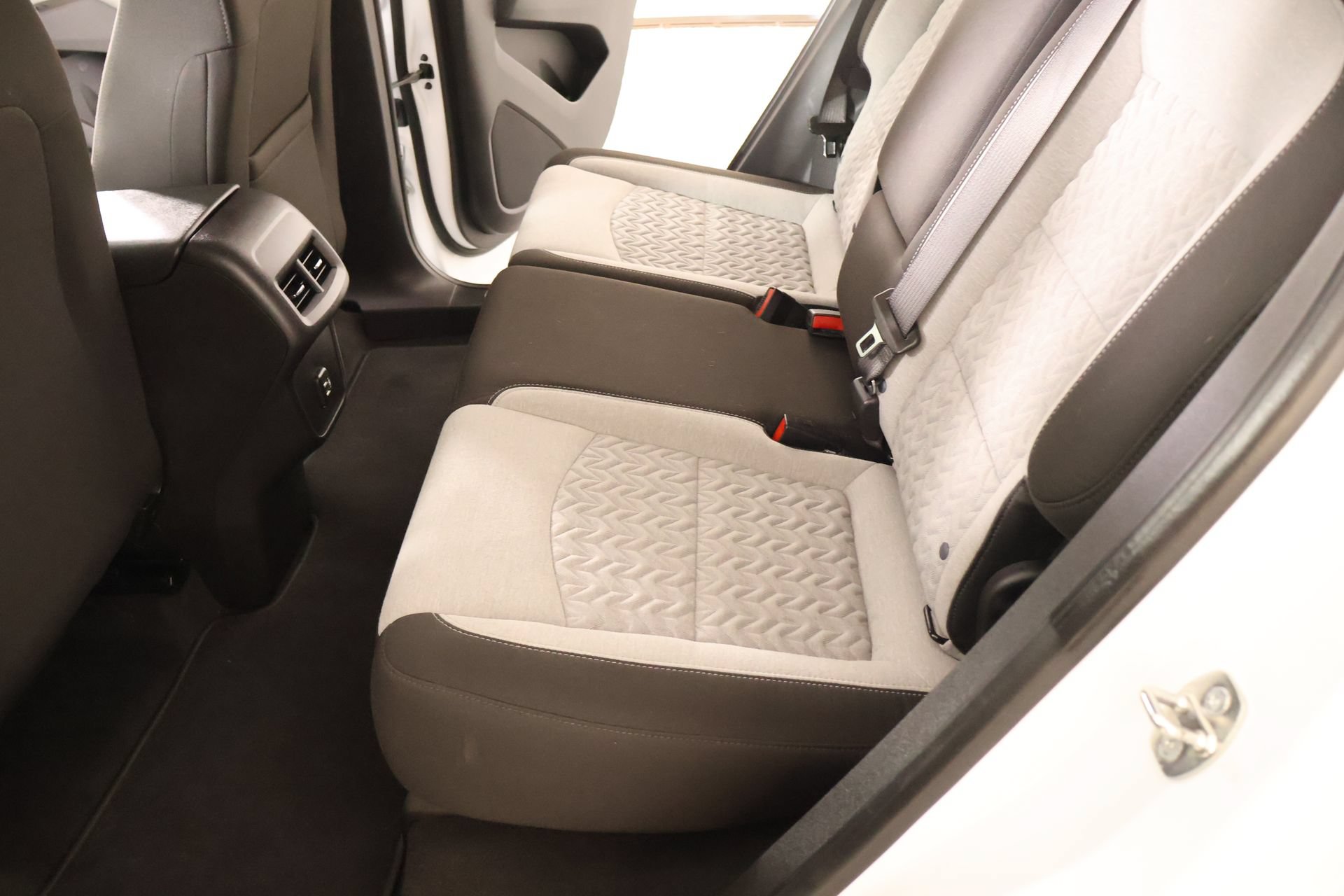 Used 2023 Chevrolet Equinox LT FWD image 11