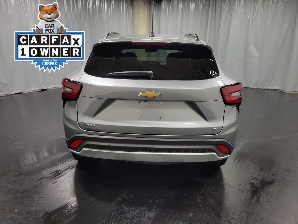 Used 2026 Chevrolet Trax LT FWD image 7