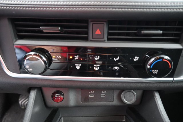 Used 2024 Nissan Rogue S FWD image 22