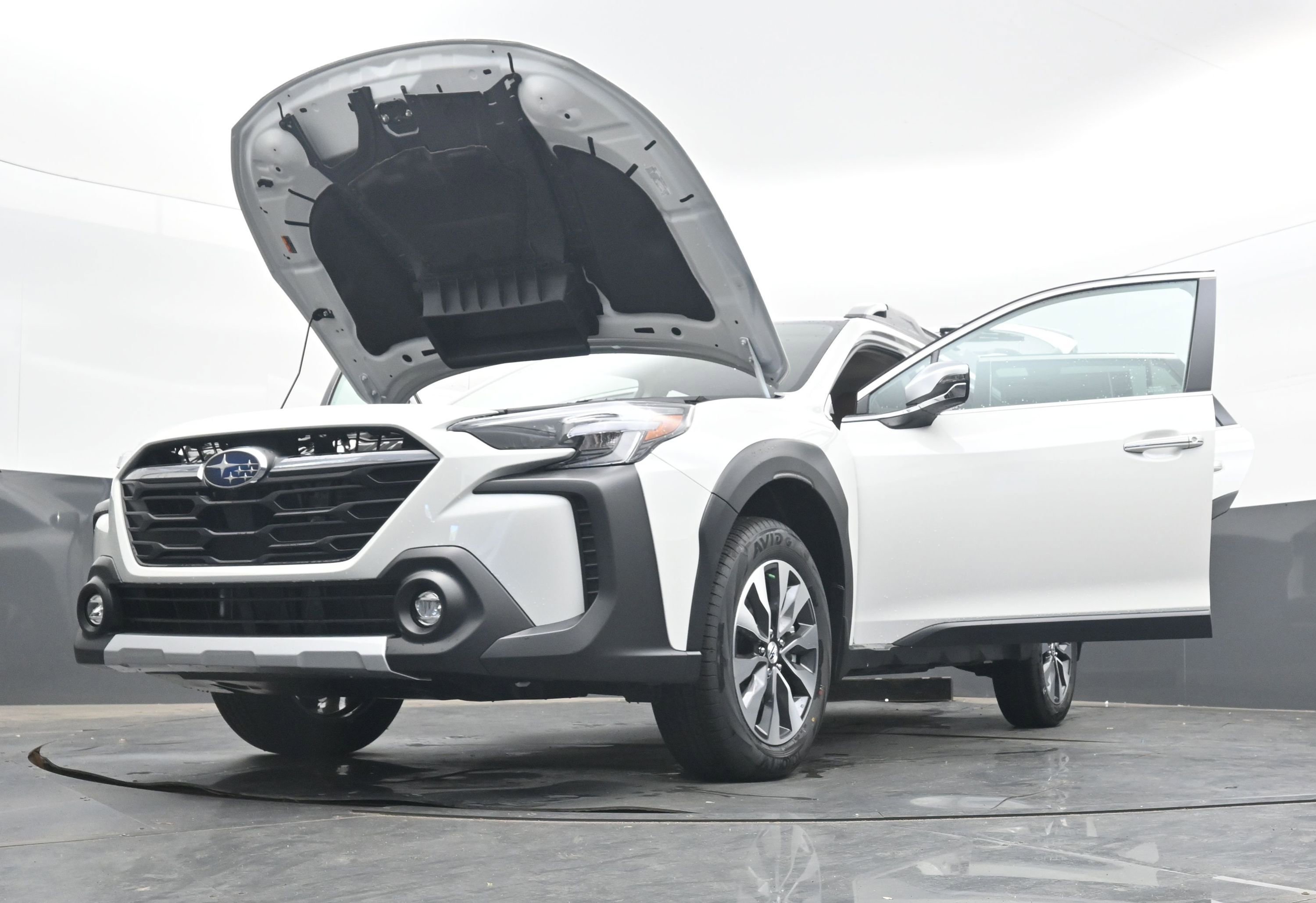 New 2025 Subaru Outback Touring XT image 40