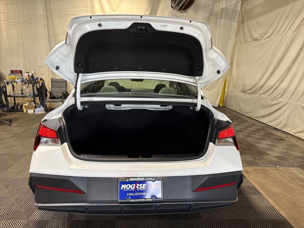 Used 2024 Hyundai Elantra SEL FWD image 20