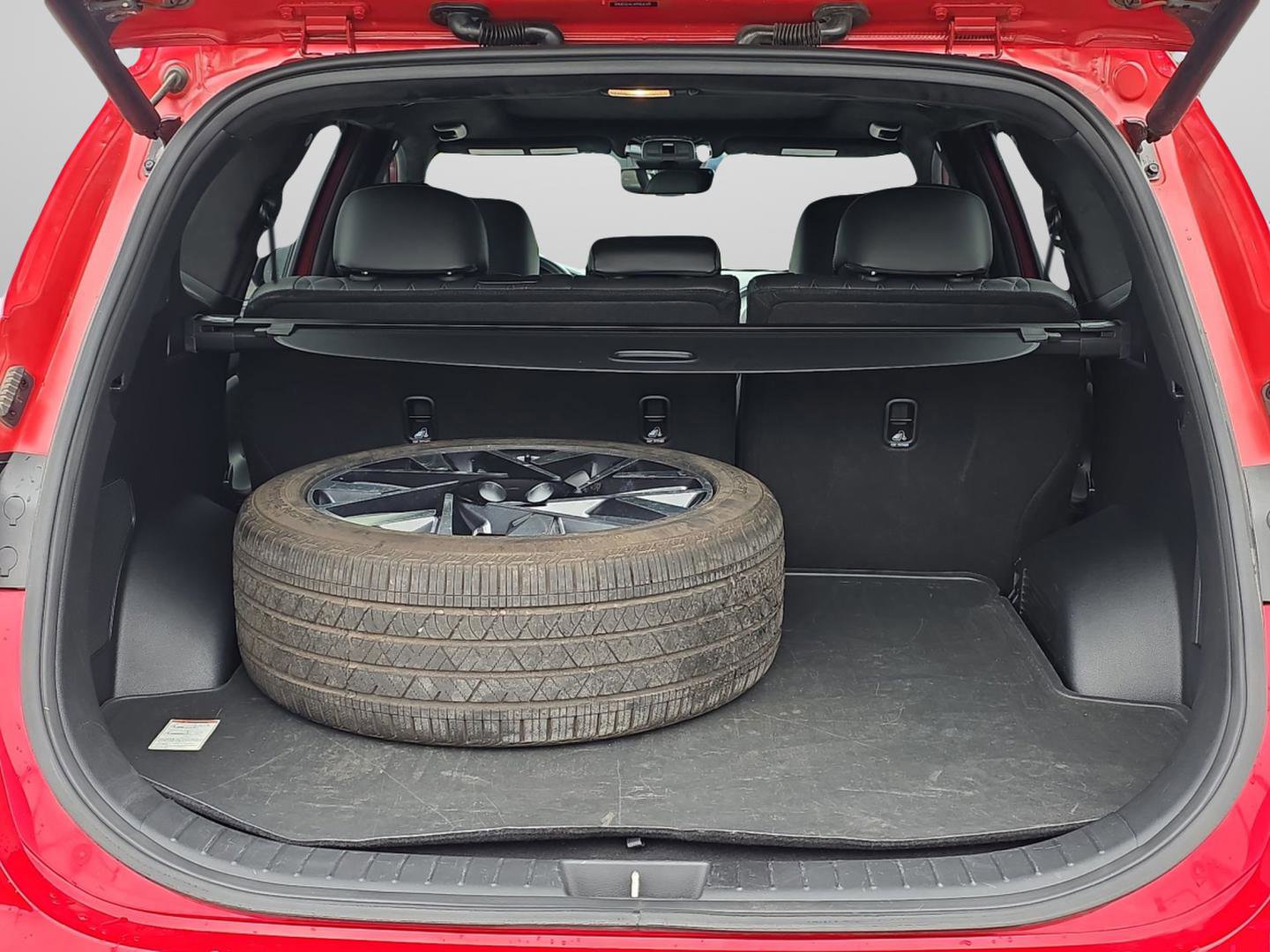 Used 2023 Hyundai Santa Fe Calligraphy image 32