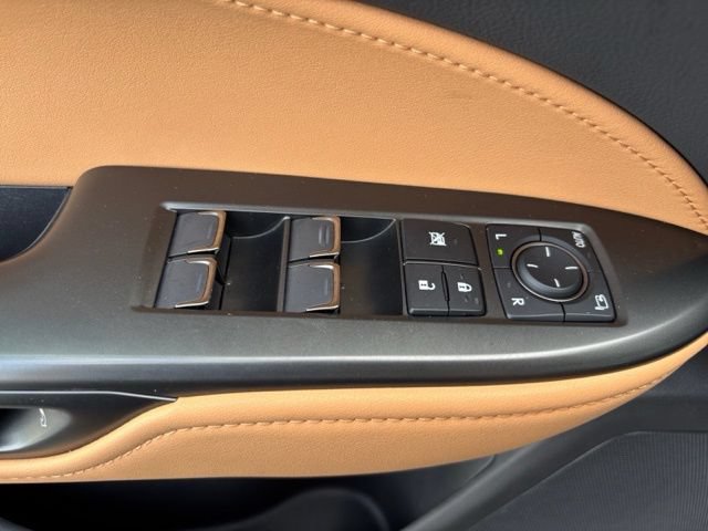 Used 2026 Lexus NX 350 AWD image 9