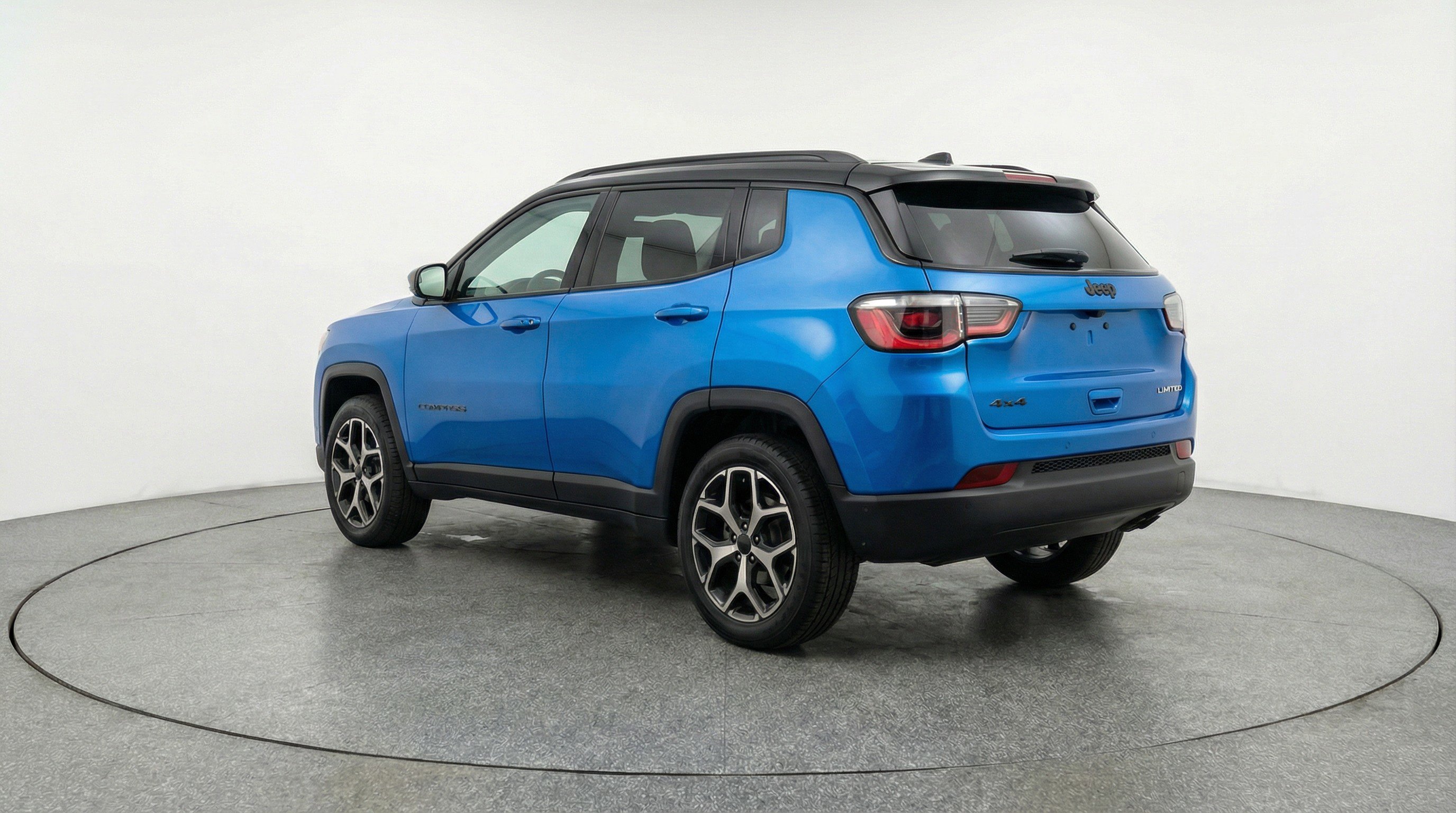 Used 2025 Jeep Compass Limited image 6
