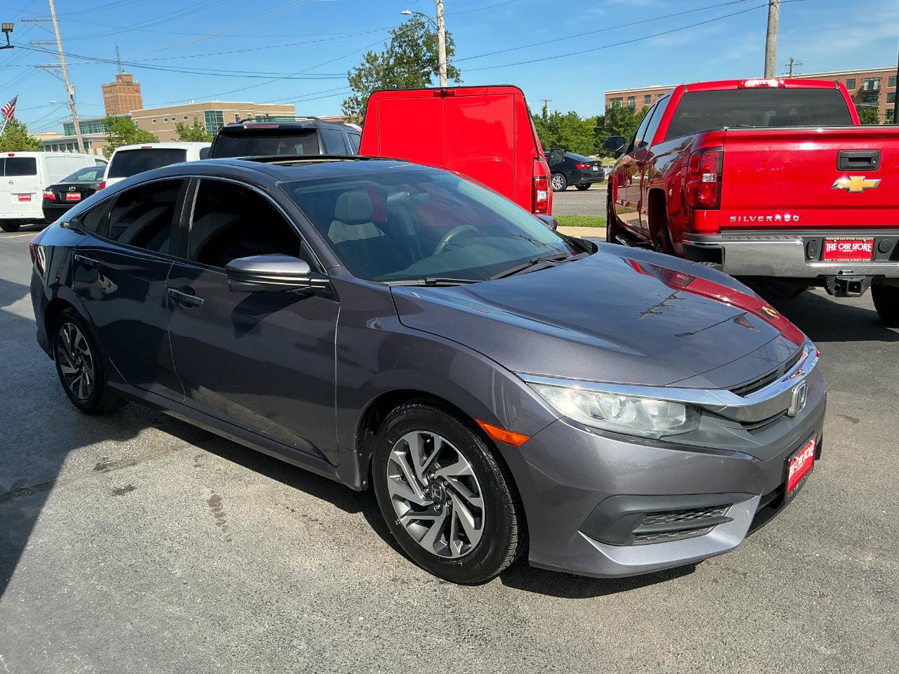 Used 2018 Honda Civic EX image 3