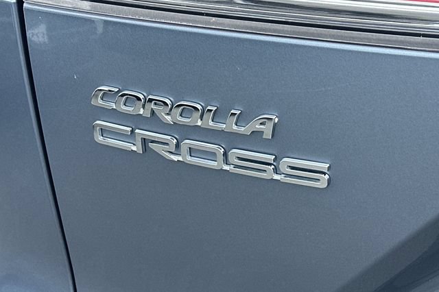 Certified 2025 Toyota Corolla Cross LE FWD image 32