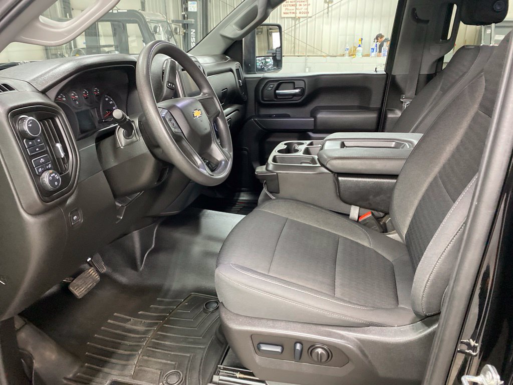 Used 2022 Chevrolet Silverado 2500 Custom w/ Custom Convenience Package AWD/4WD image 28