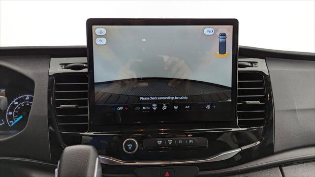 Used 2023 Ford Transit 350 XLT image 22